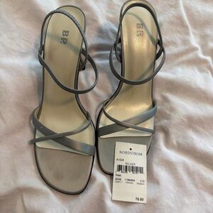 Bp Women's Grey and Silver Sandals